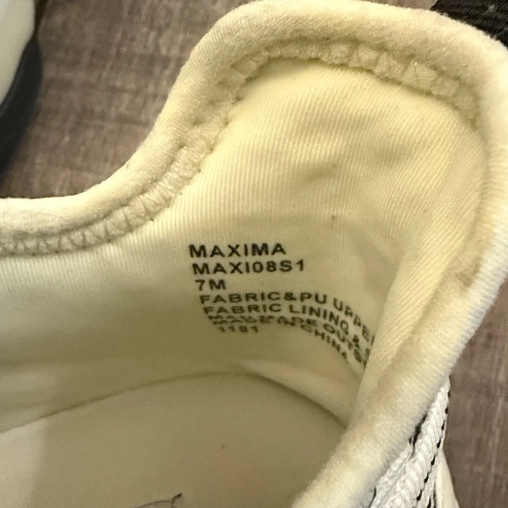 Steve Madden Maxima White & Black Leopard Knit Chunky Sneakers size 7 - Picture 5 of 5